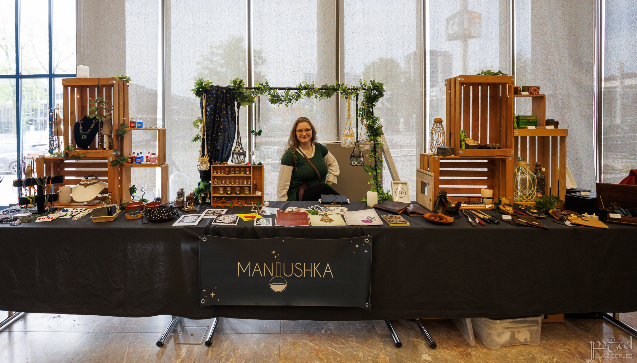 velika stojnica za umetnika